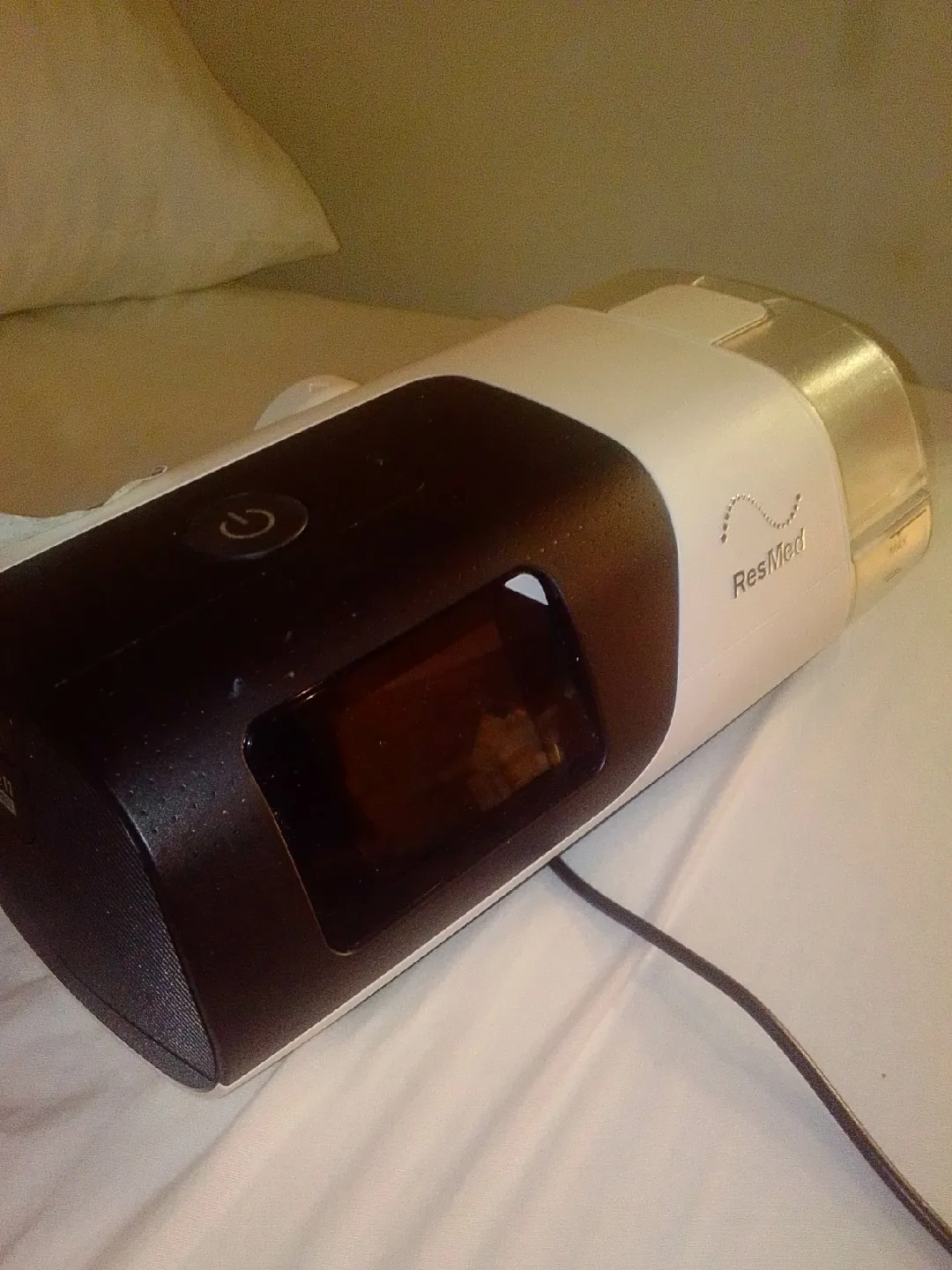 ResMed AirSense 11 CPAP Machine image indicator(2)