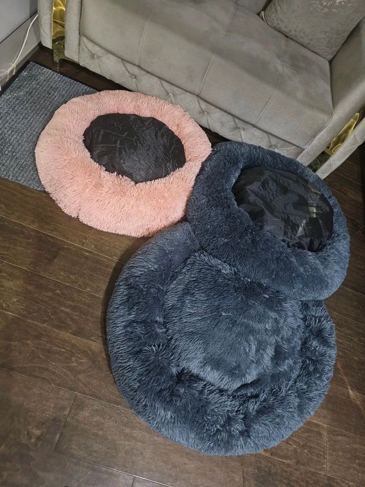 Fluffy Pet Beds(New never used)each $55 image indicator(5)