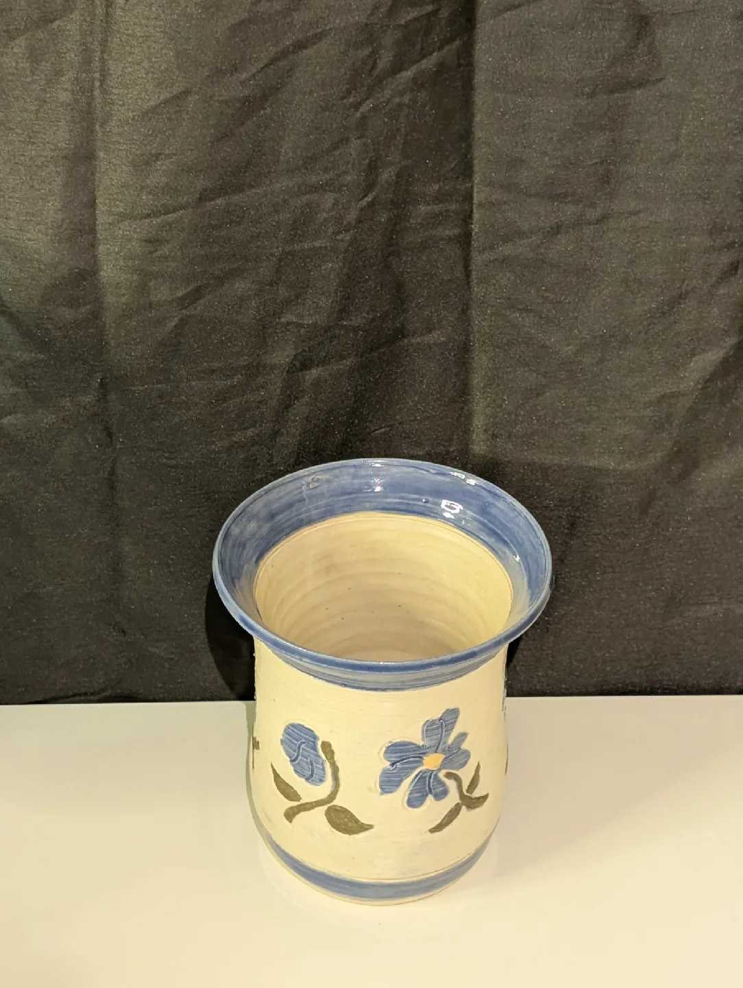 Libby Pottery Vase - Blue Floral Design image indicator(2)