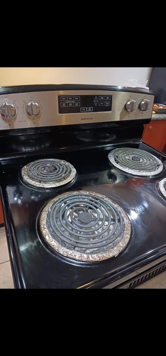 Amana Electric Range - Black & Silver image indicator(2)