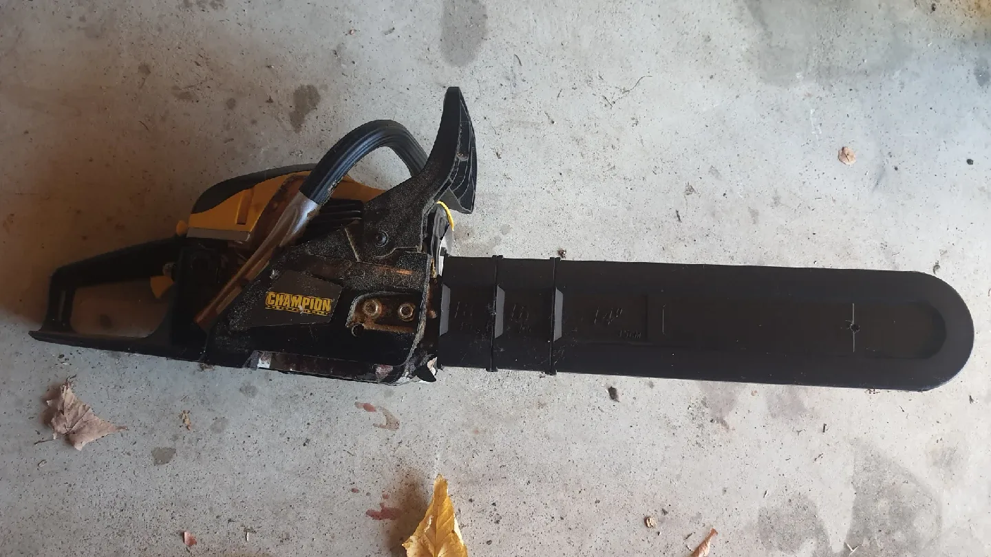 Champion Power Equipment Chainsaw Model 100641 image indicator(3)