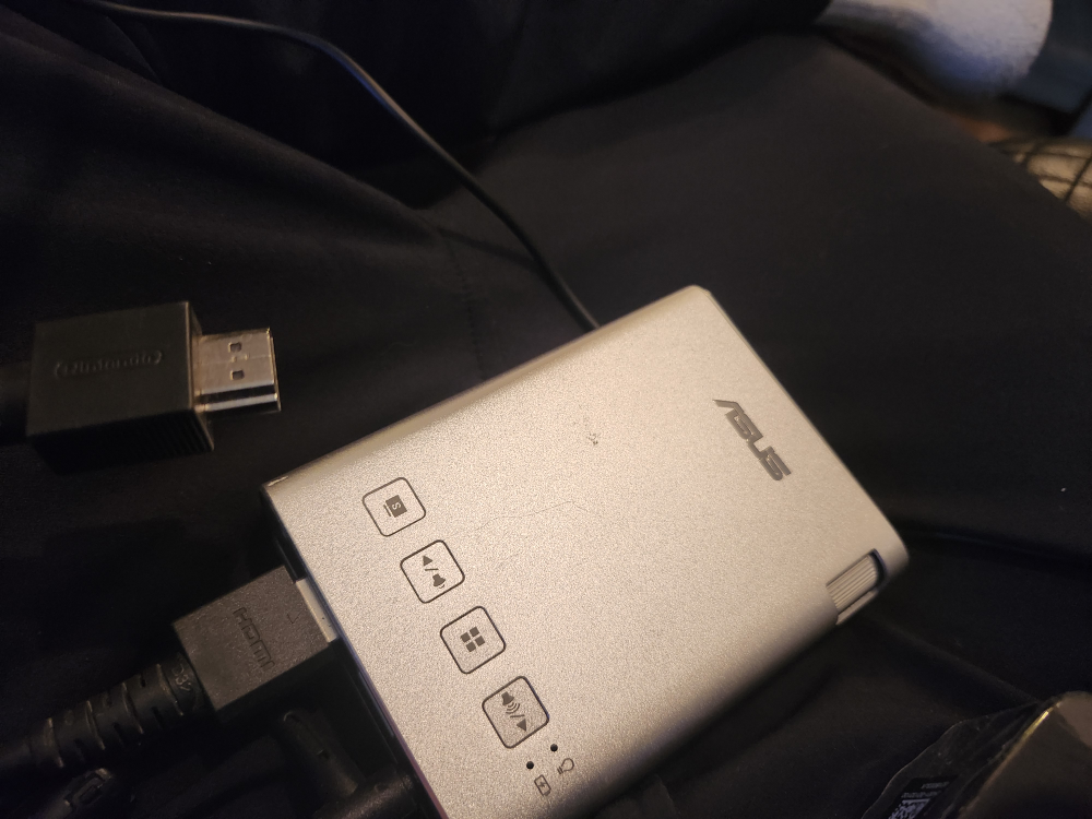 ASUS pocket projector