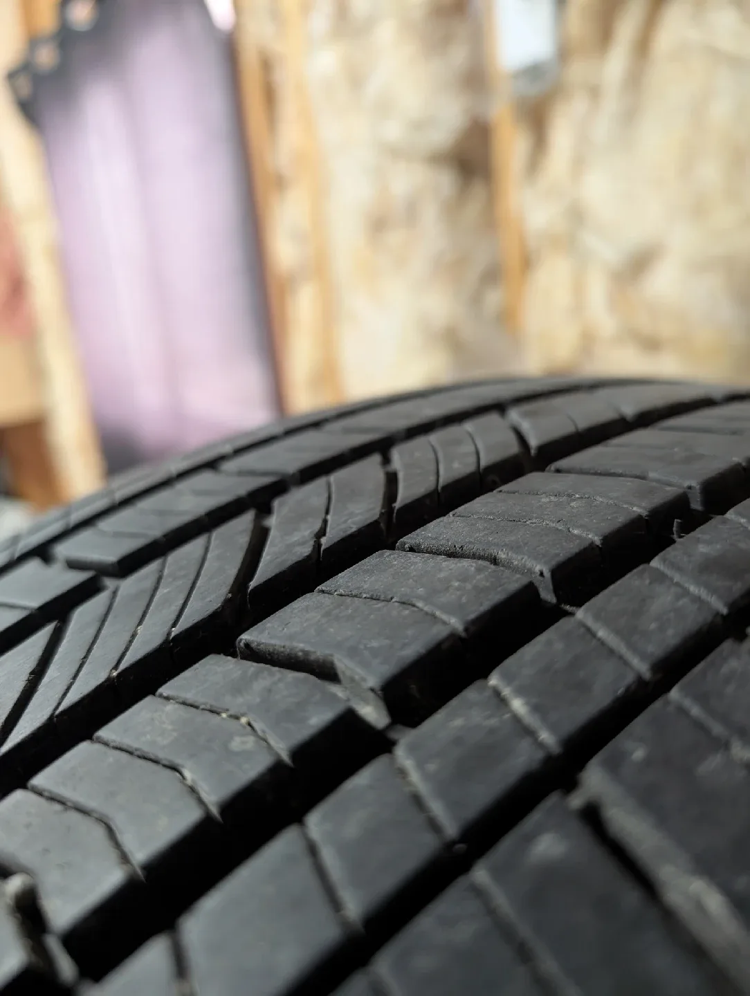 (4)-265/65R18 Alloy Rims/All Season Tires Off 2017 GMC Sierra image indicator(5)