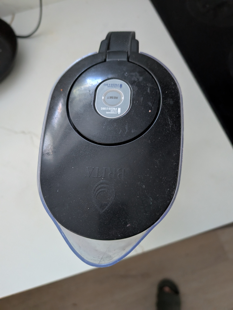 Brita Water Filter Pitcher - Black - photo 3