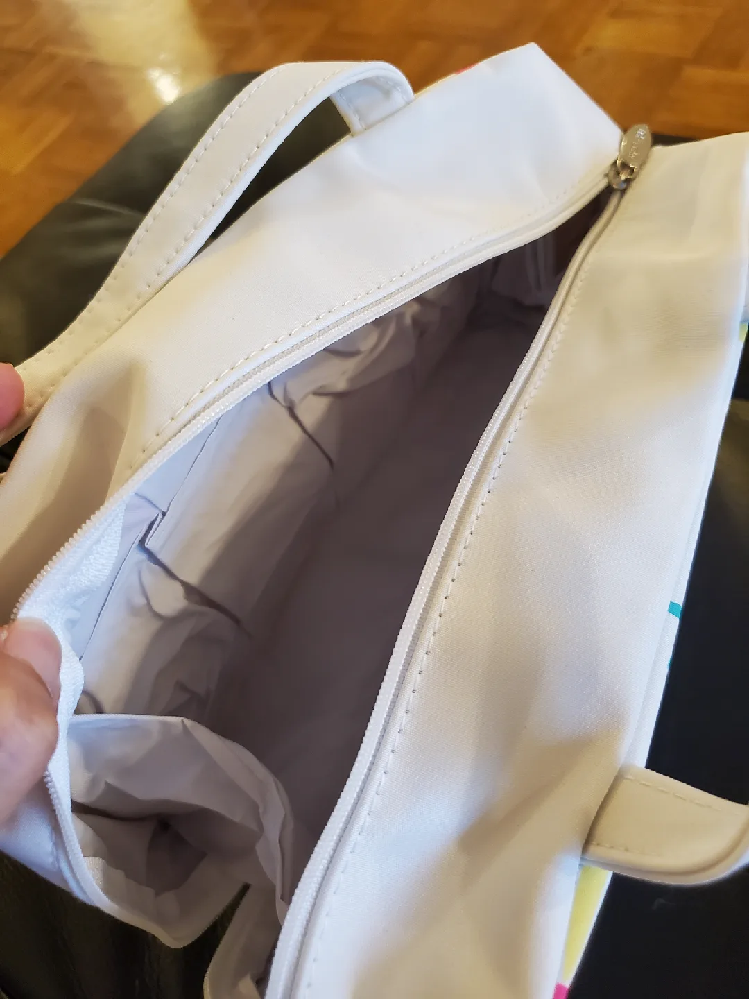 Biotherm Cosmetic Bags - Set of 3 image indicator(2)