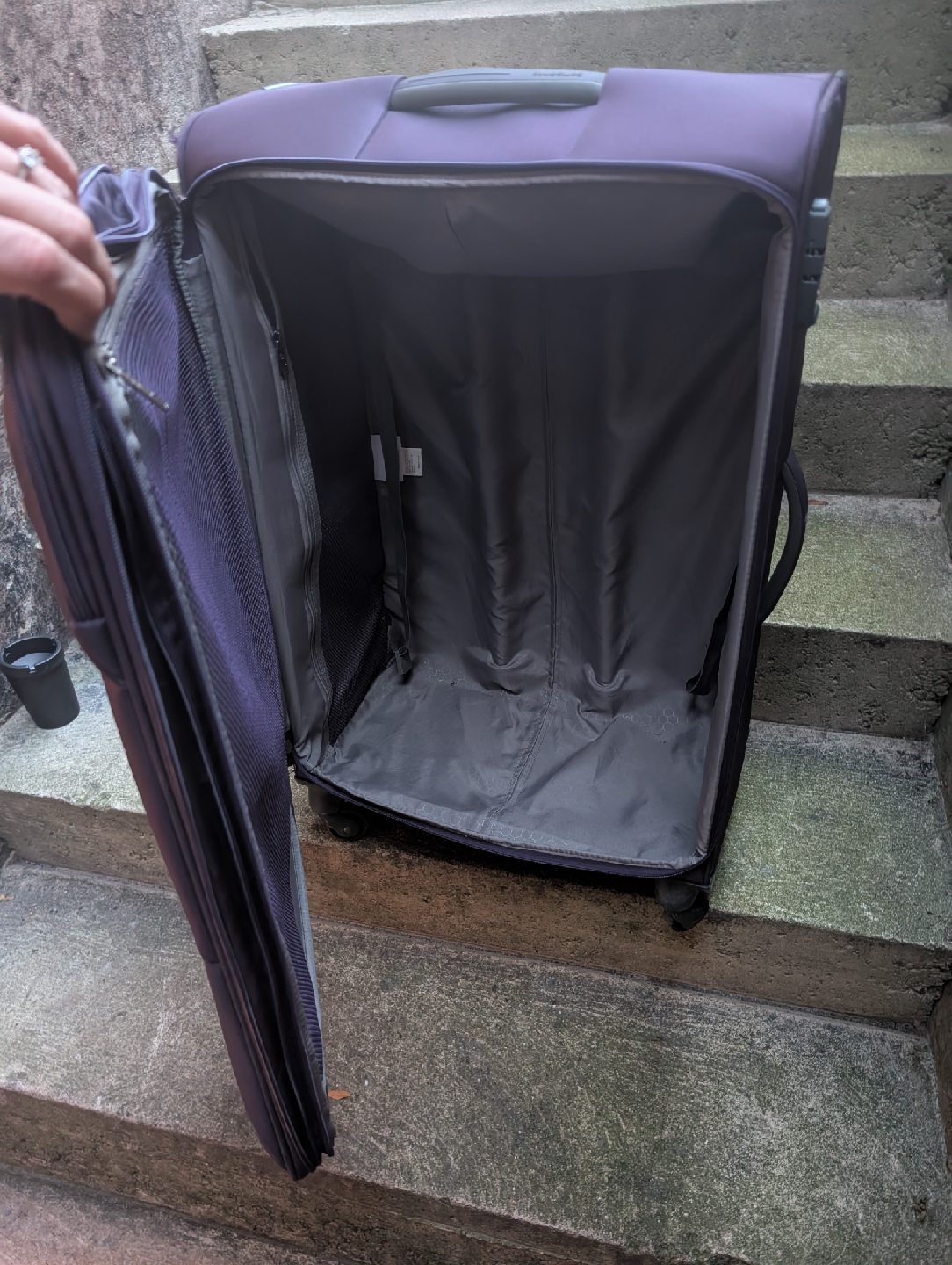 SAMSONITE Large Luggage - Airport approved!! - photo 3