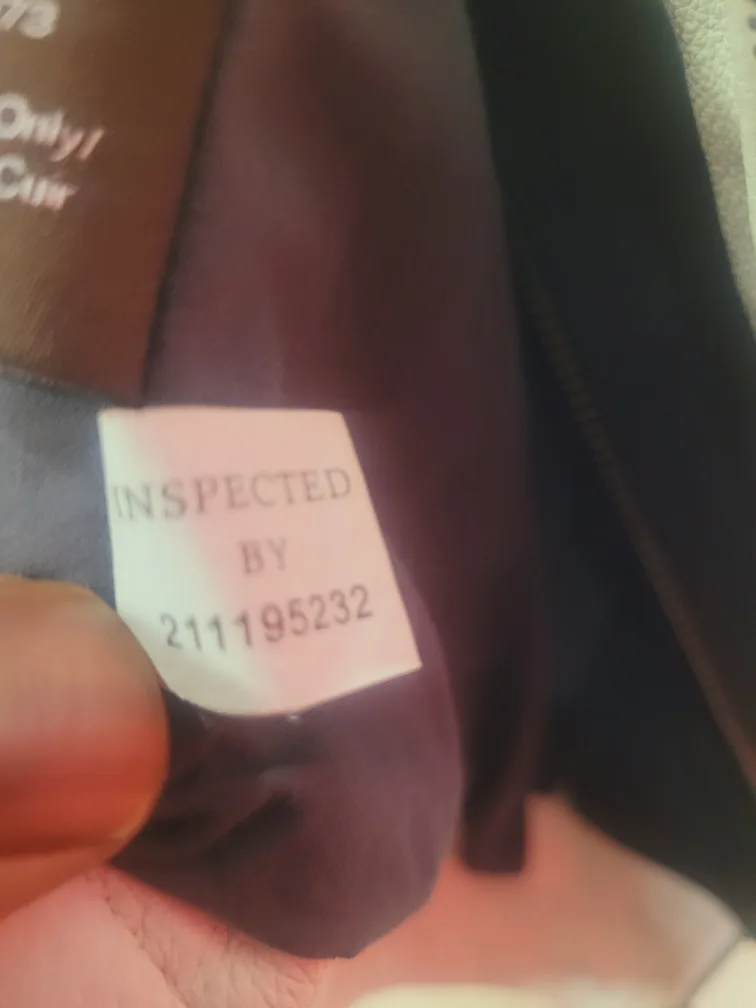 Danier White Leather Jacket w/ Hood - Size M image indicator(7)