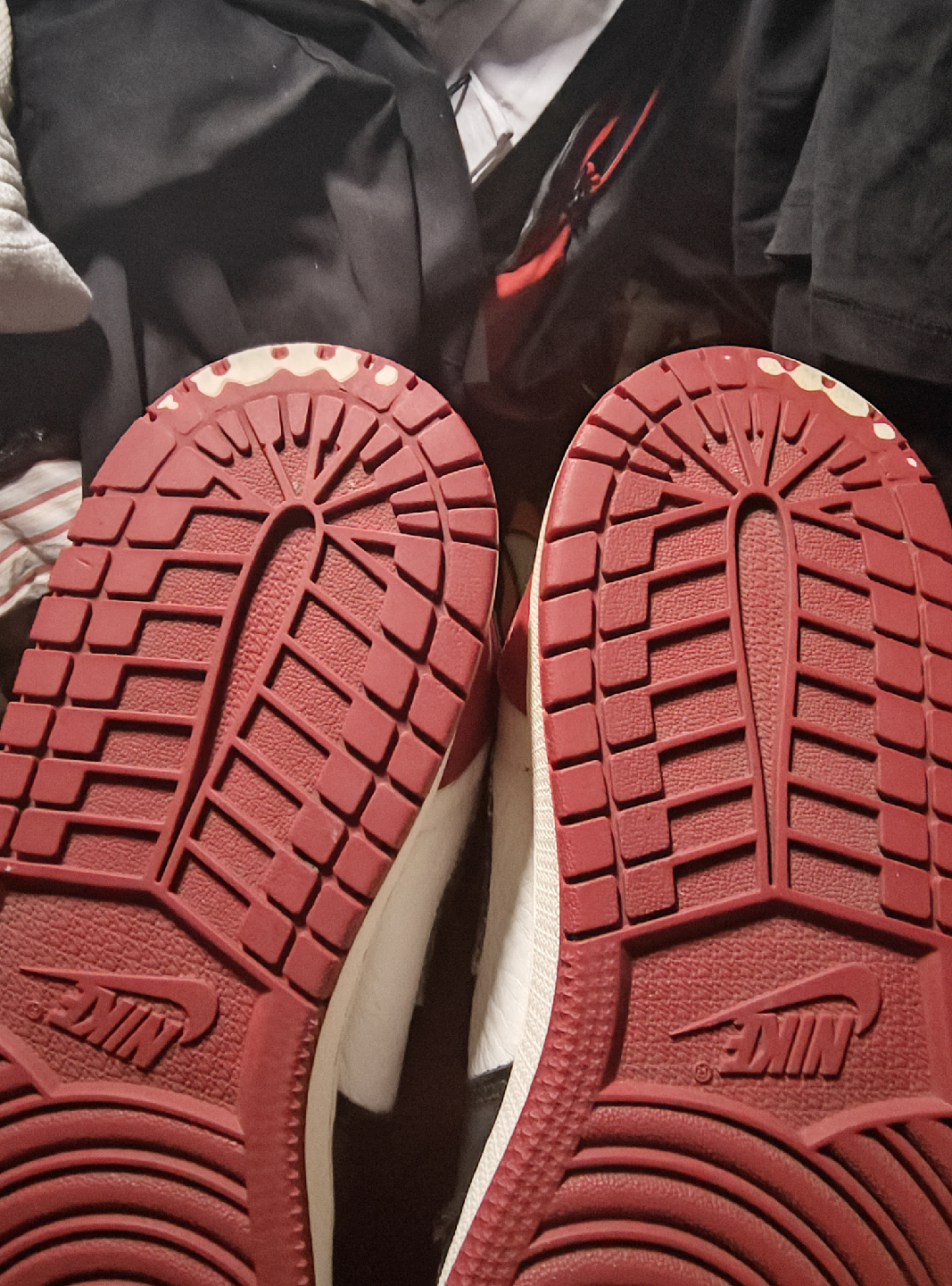 Nike Air Jordan 1 Retro OG Bred Toe - photo 3