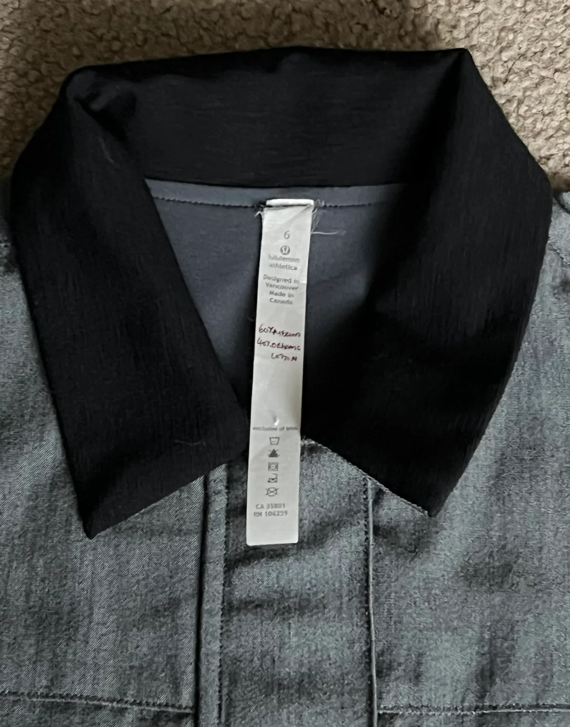 Lululemon Bomber Jacker image indicator(4)