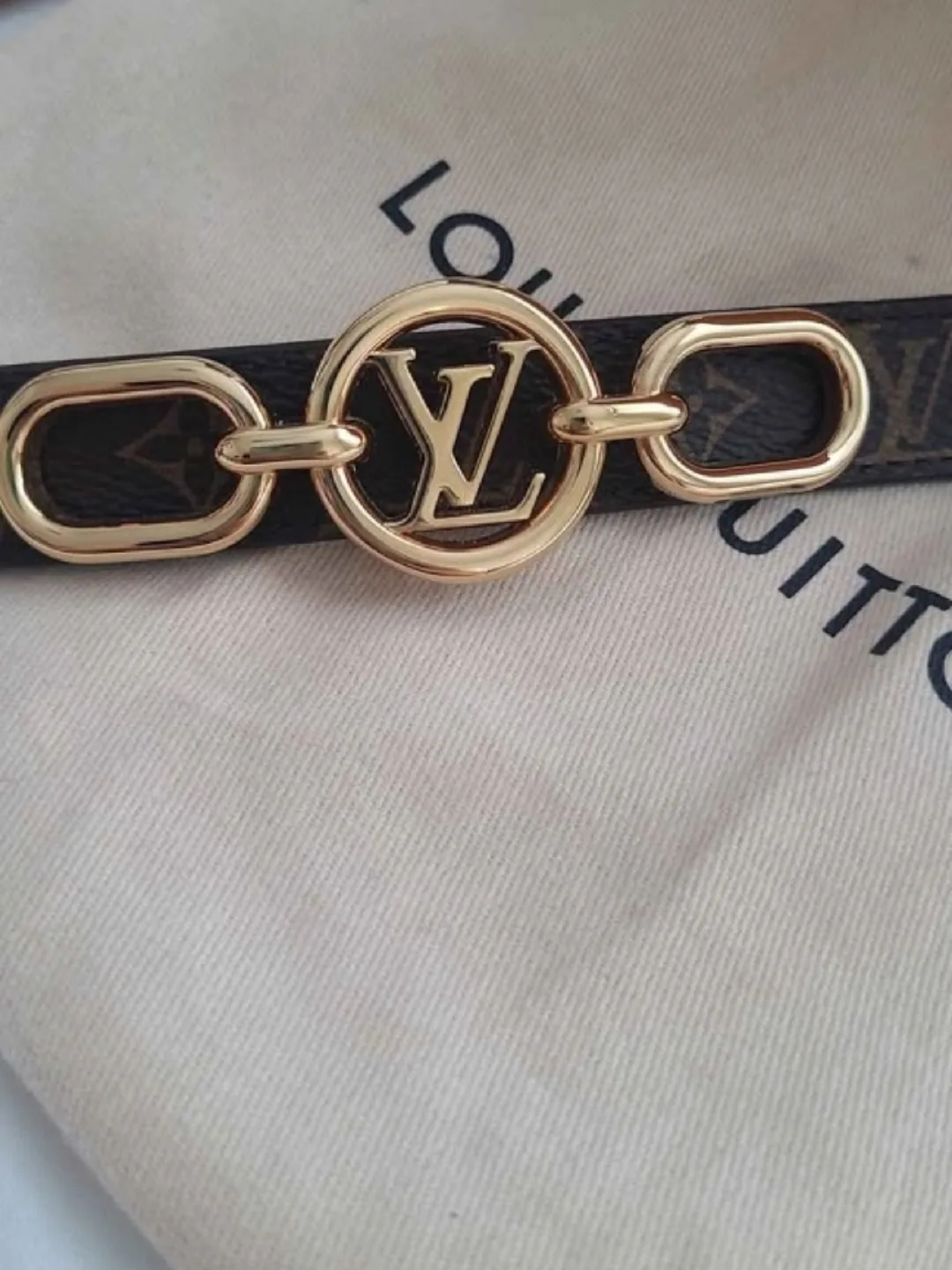 Louis Vuitton Chain Belt Size 80/32 image indicator(5)