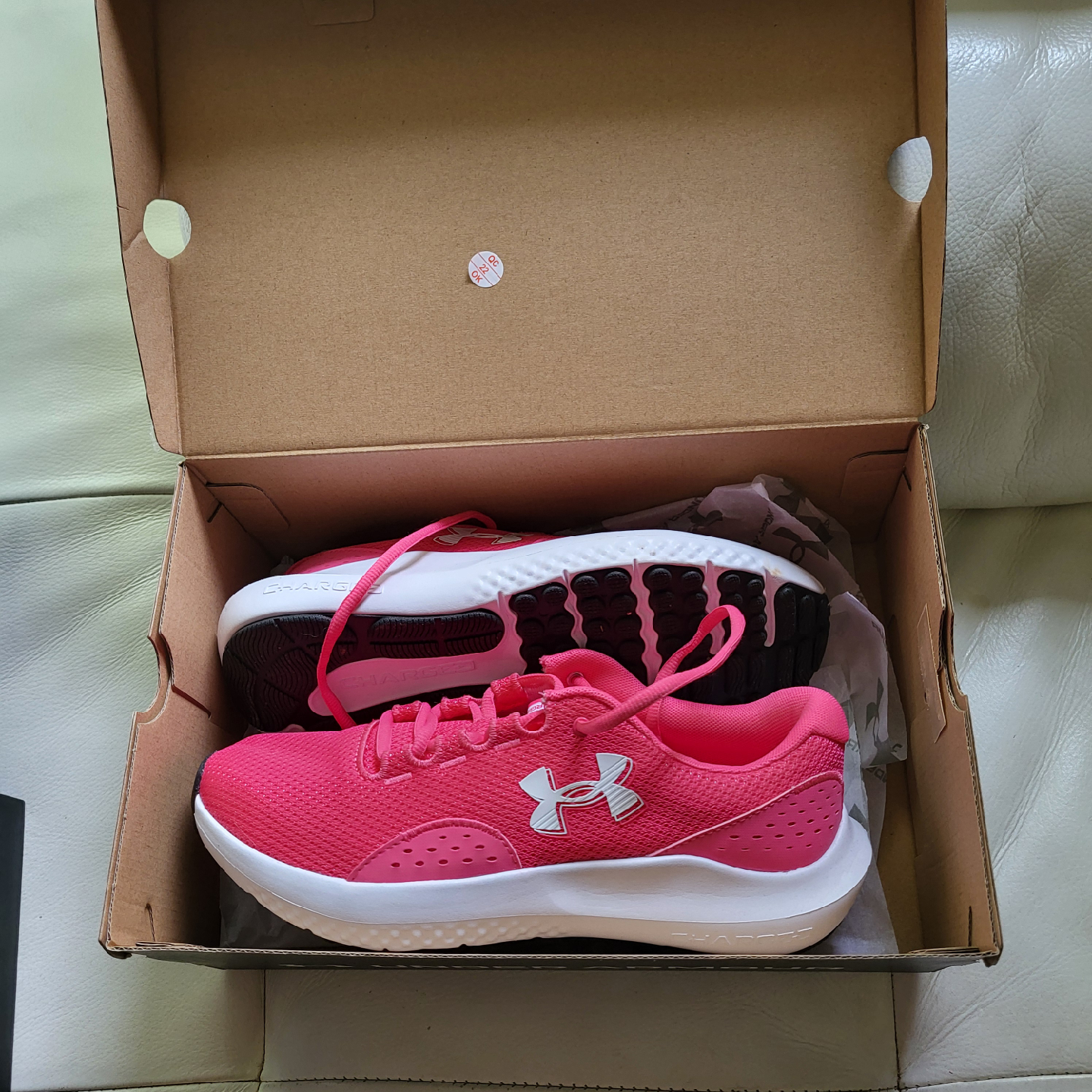Under Armour size 9 Pink Shoes - New in Box!