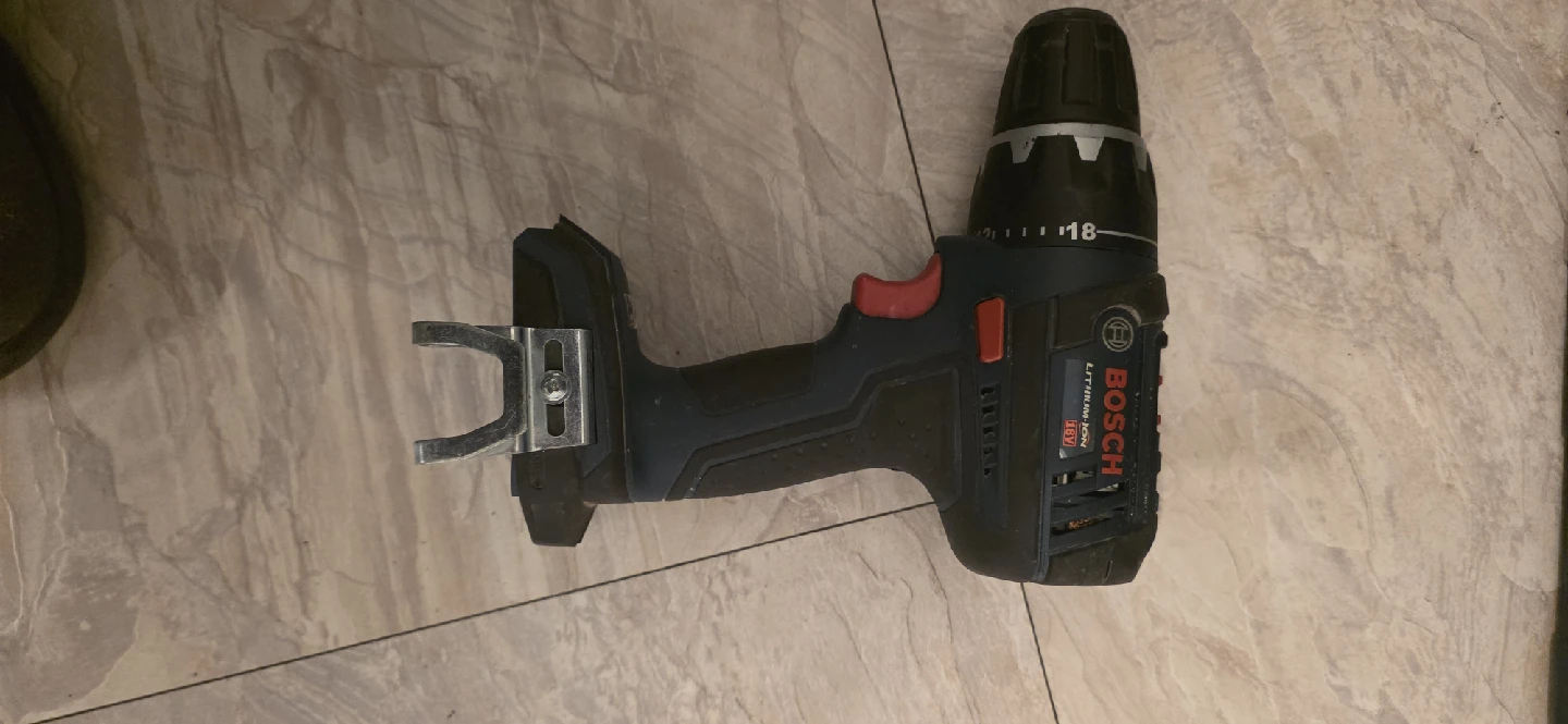 Bosch 18V Cordless Drill Driver Kit - photo 2