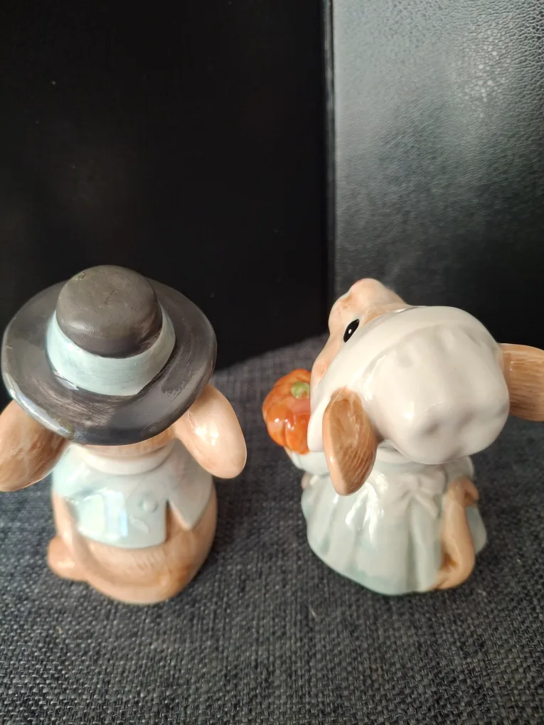 Pilgrim Mouse Salt and Pepper Shakers image indicator(4)