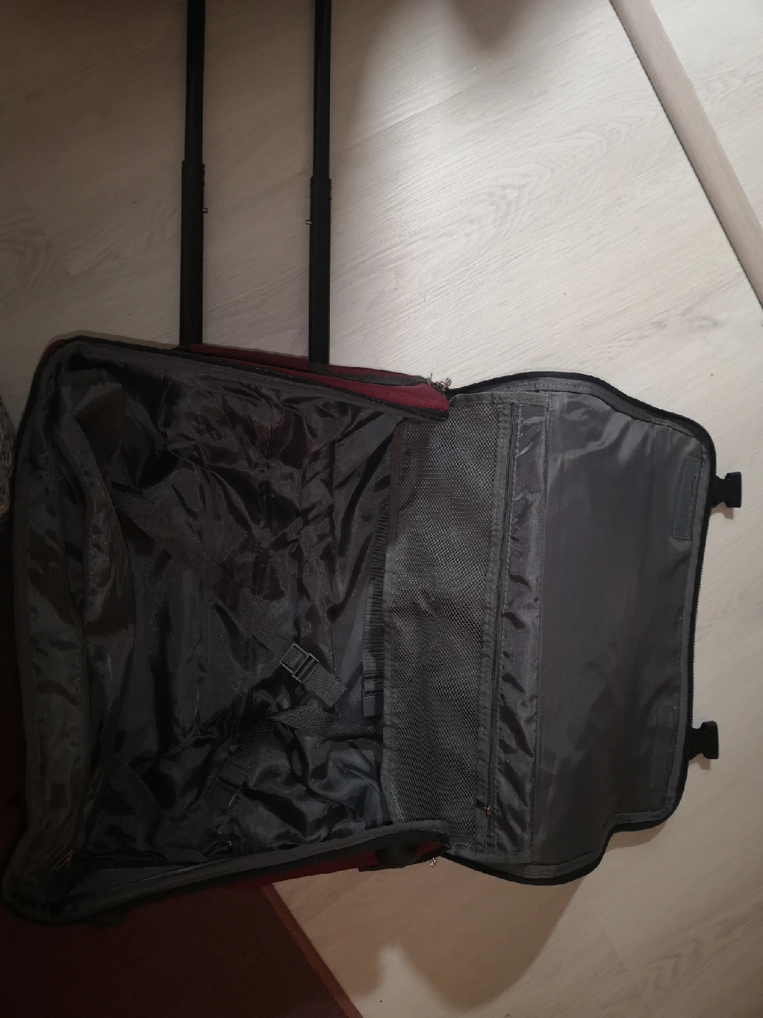 Carry On Suitcase - Maroon - photo 4