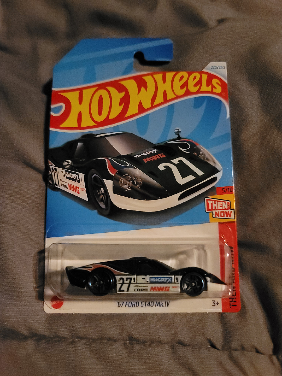 New Hot Wheels '67 Ford GT40 Mk.IV Diecast Car