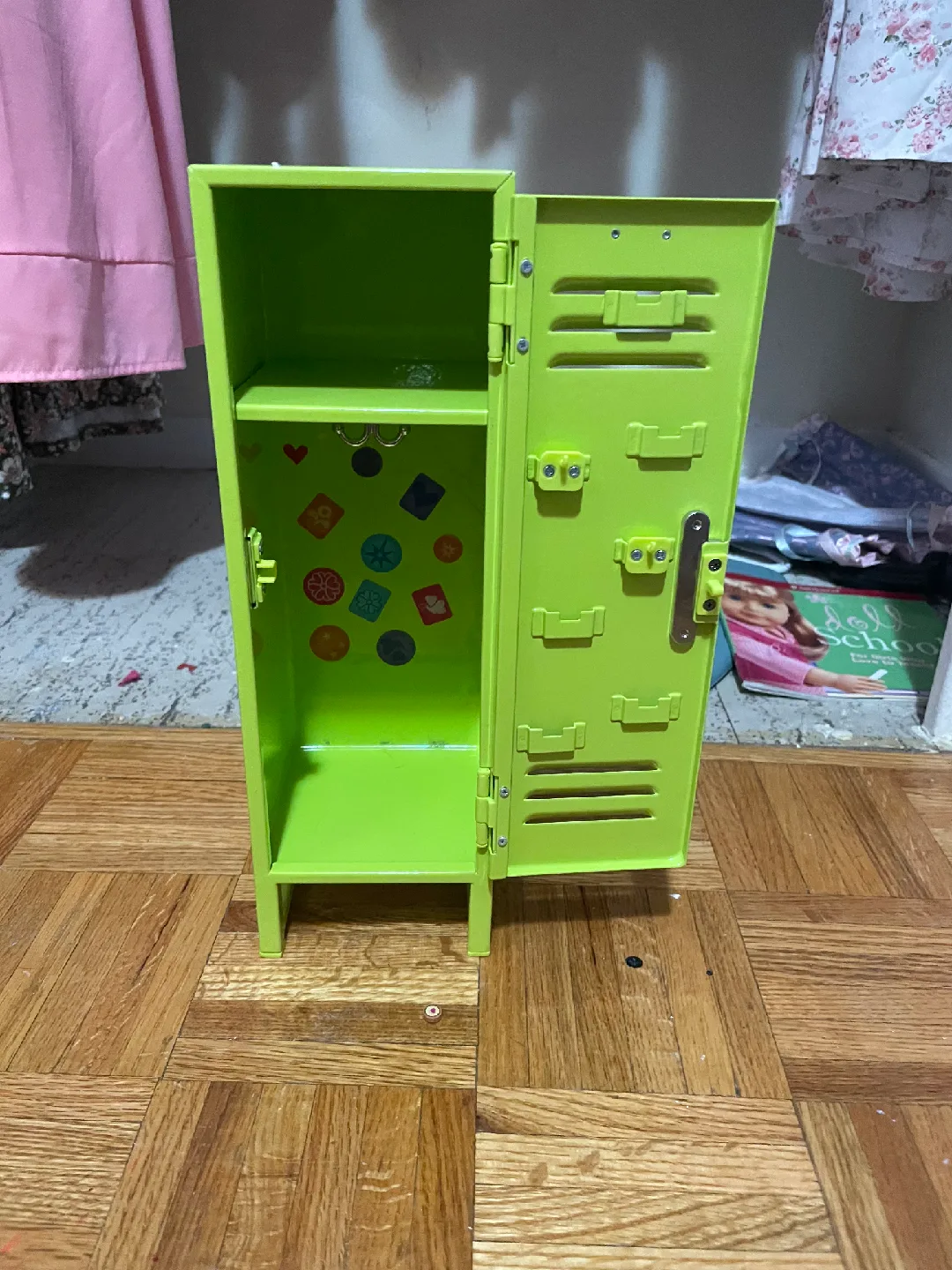 American Girl Doll Locker - Green image indicator(2)