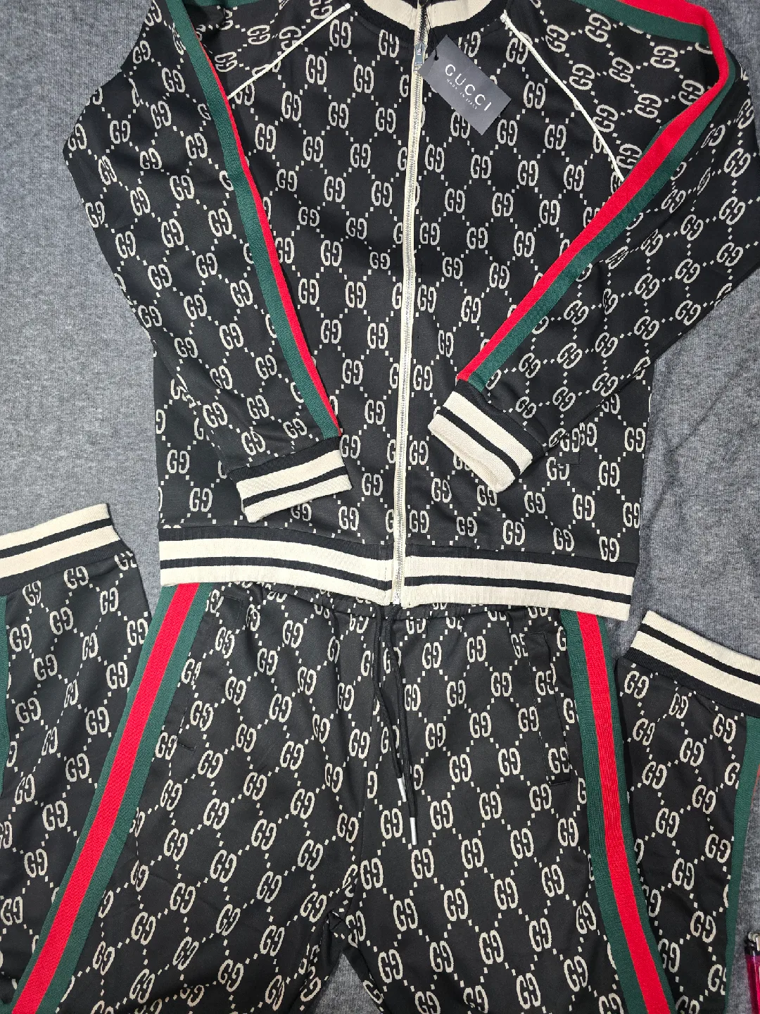 Gucci Tracksuit Set image indicator(5)