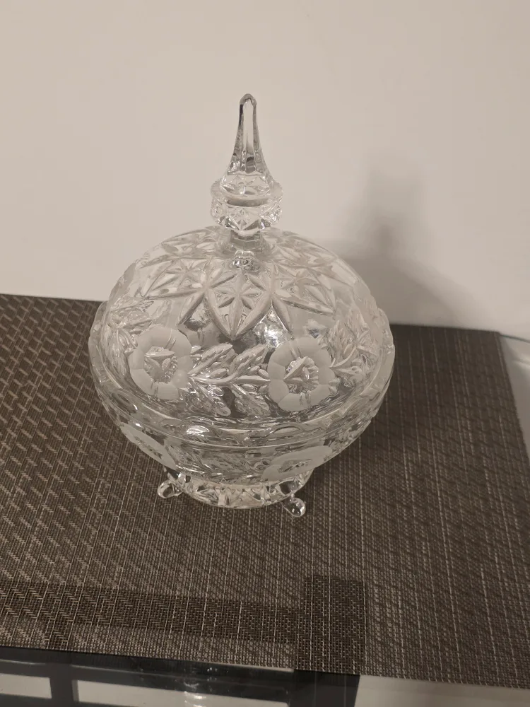 Vintage Crystal Candy Dish with Lid image indicator(5)