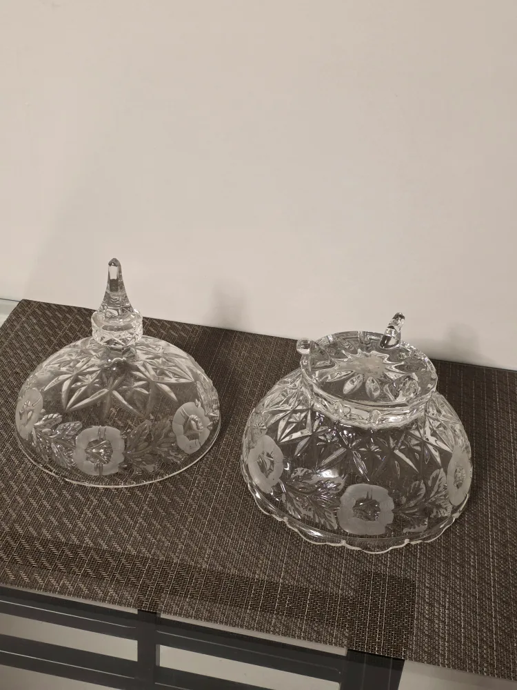 Vintage Crystal Candy Dish with Lid image indicator(7)