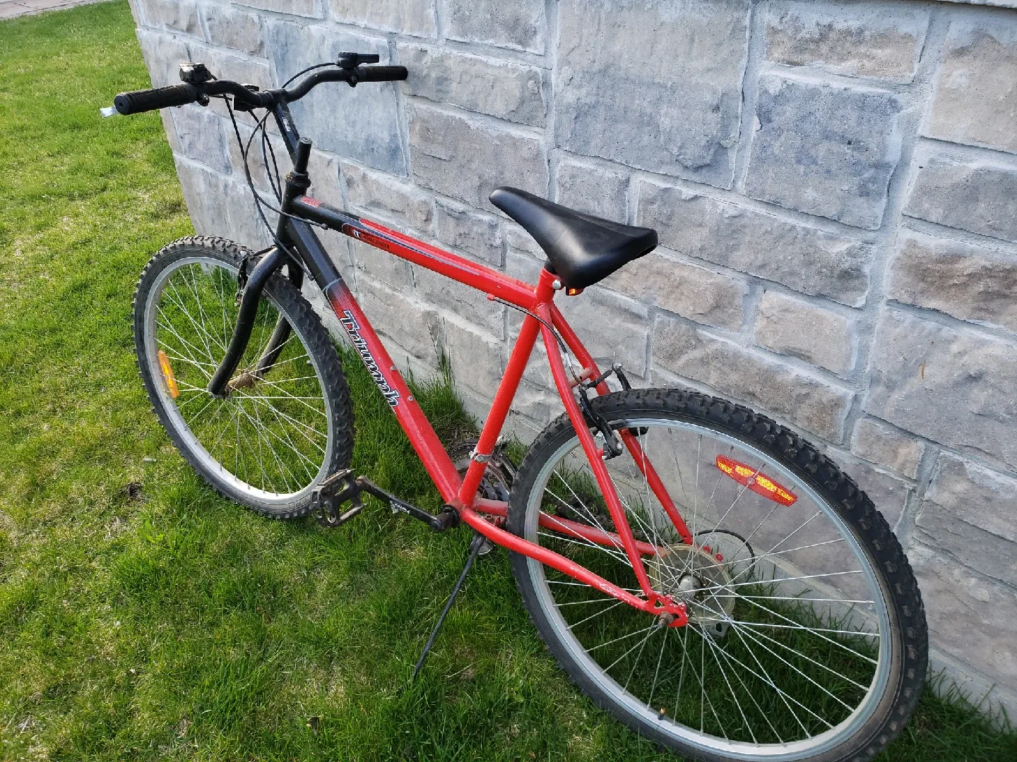 Triumph Mountain Bike - Red and Black image indicator(3)