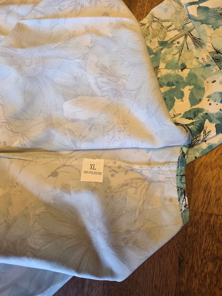 Floral Print Button-Up Shirt - Size XL image indicator(2)