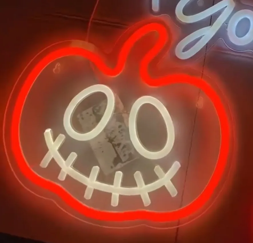 Pumpkin Neon Sign thumbnail