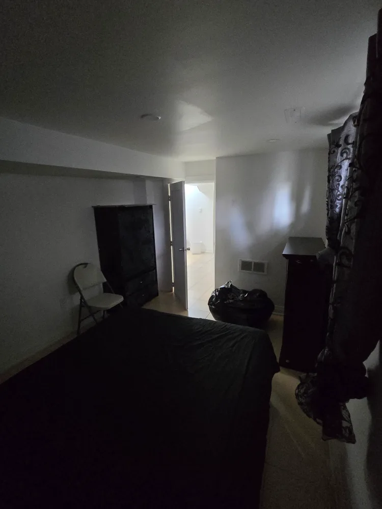 Room for rent image indicator(2)