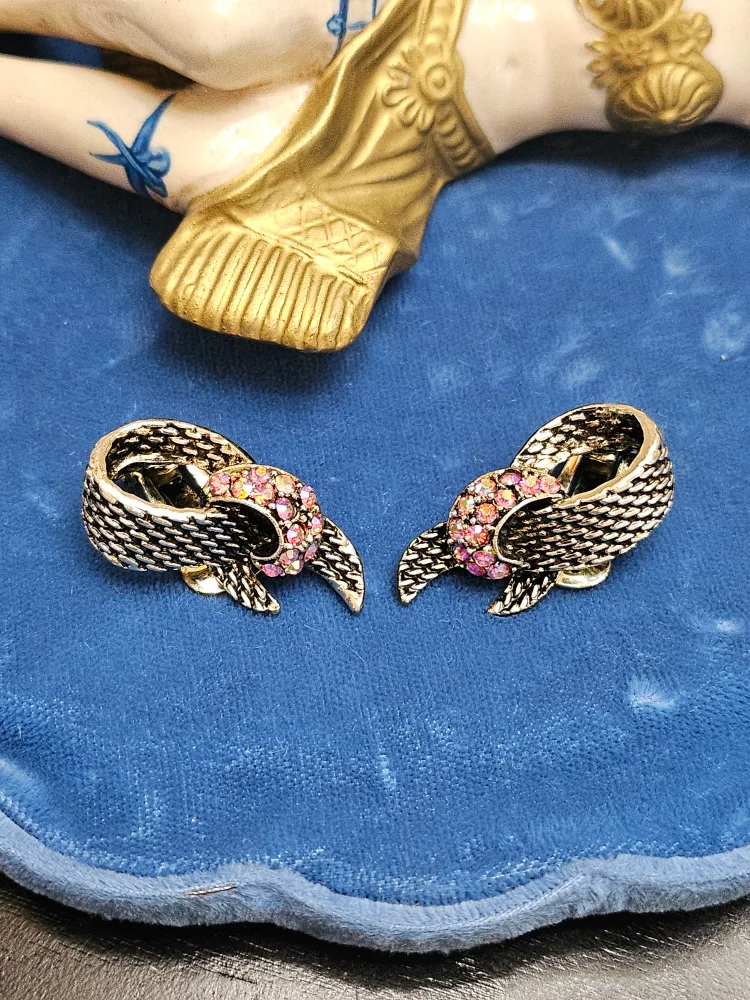 Vintage Clip BSK clip On Earrings 1960s thumbnail