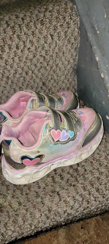 Kids' Pink light up sneakers size 9 - photo 2