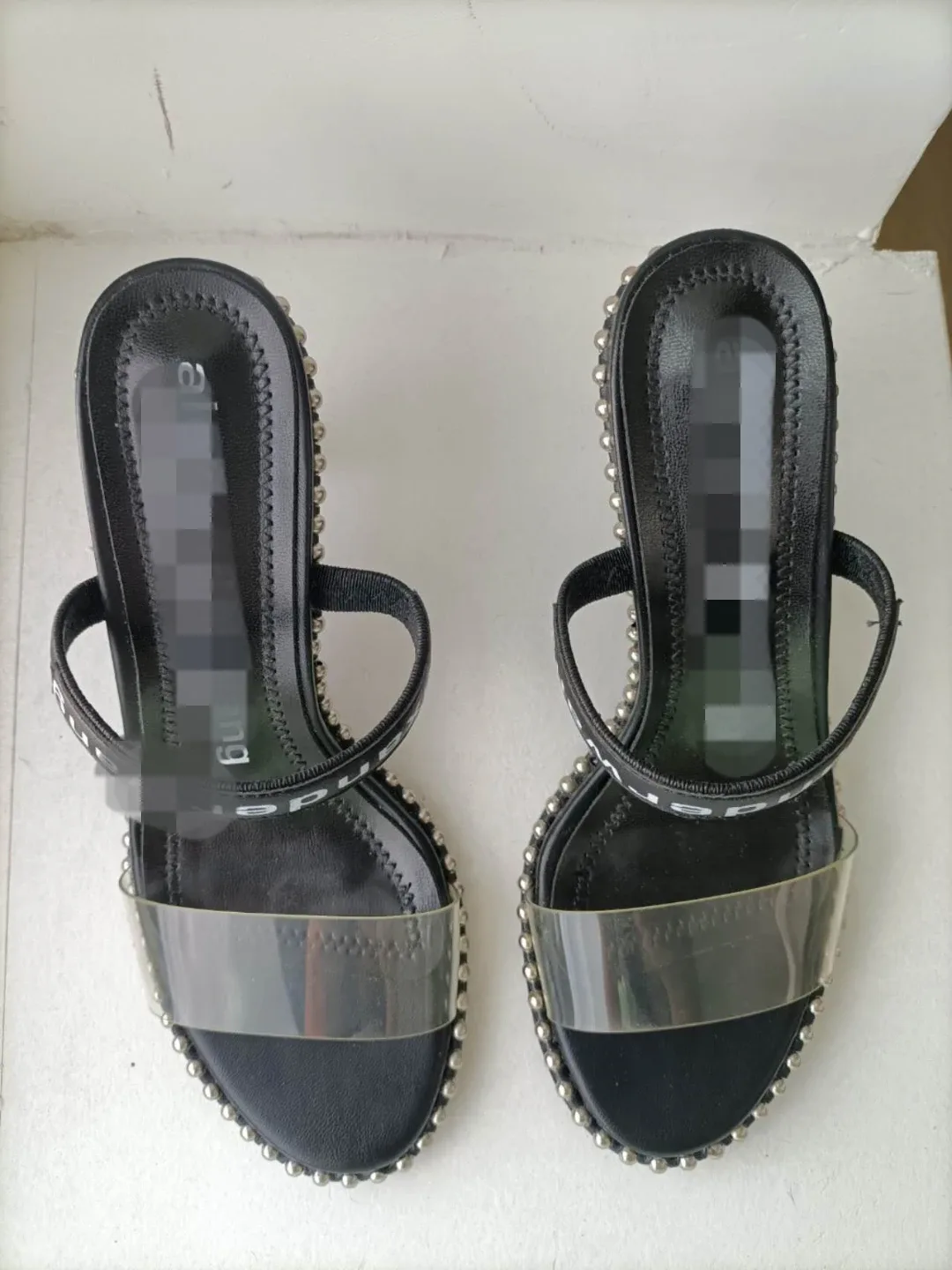 Heeled shoes image indicator(2)