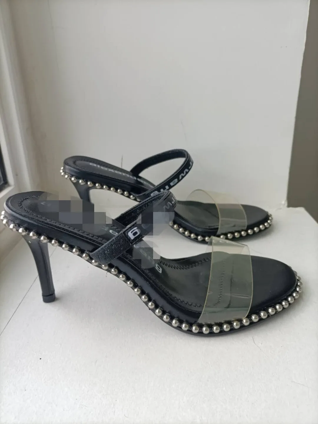 Heeled shoes image indicator(3)