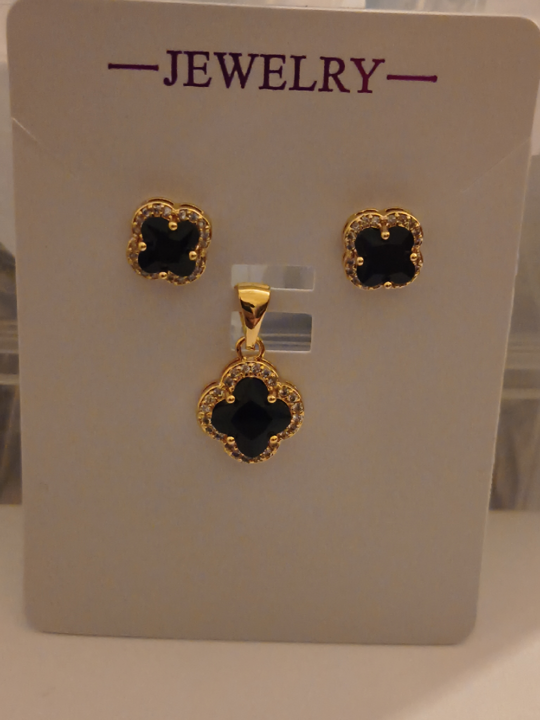 Clover Pendant & Earrings Set - photo 2