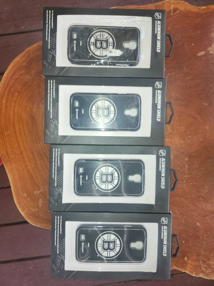 NHL Boston Bruins Galaxy S4 Aluminum Shield Case image indicator(2)