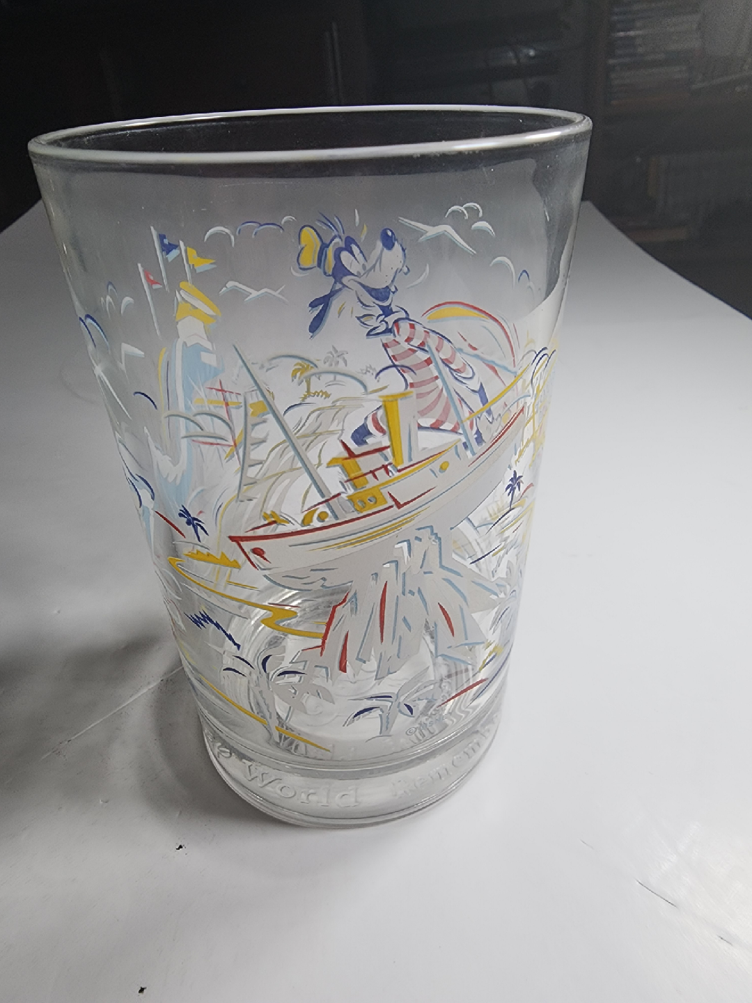 Disney World Goofy Typhoon Lagoon Glass - photo 2