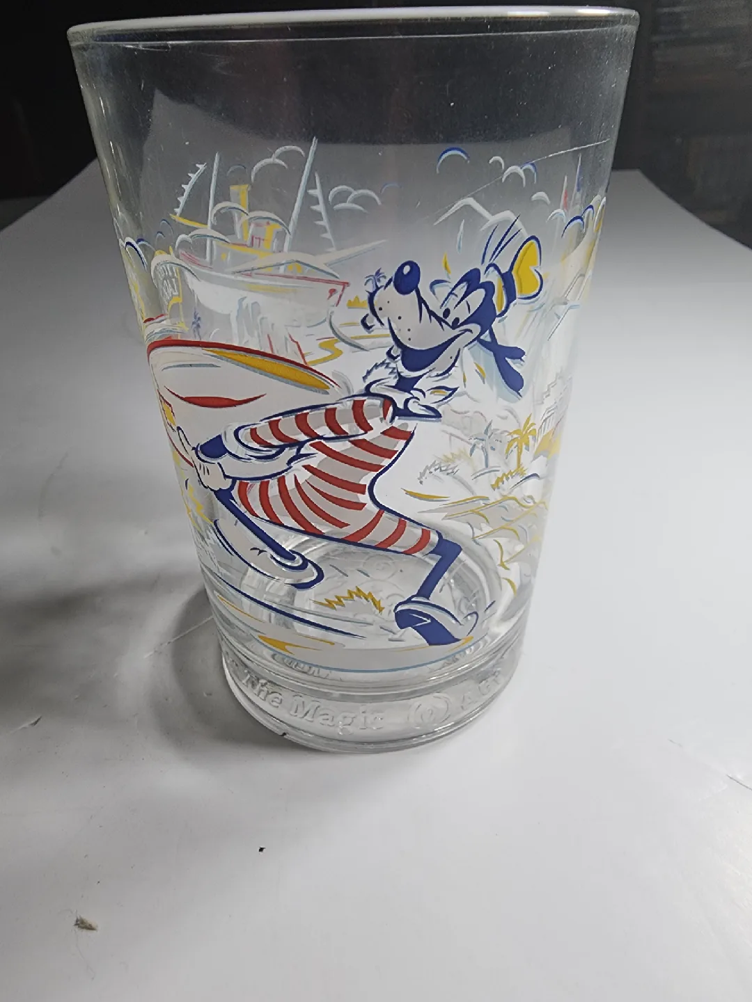 Disney World Goofy Typhoon Lagoon Glass image indicator(4)