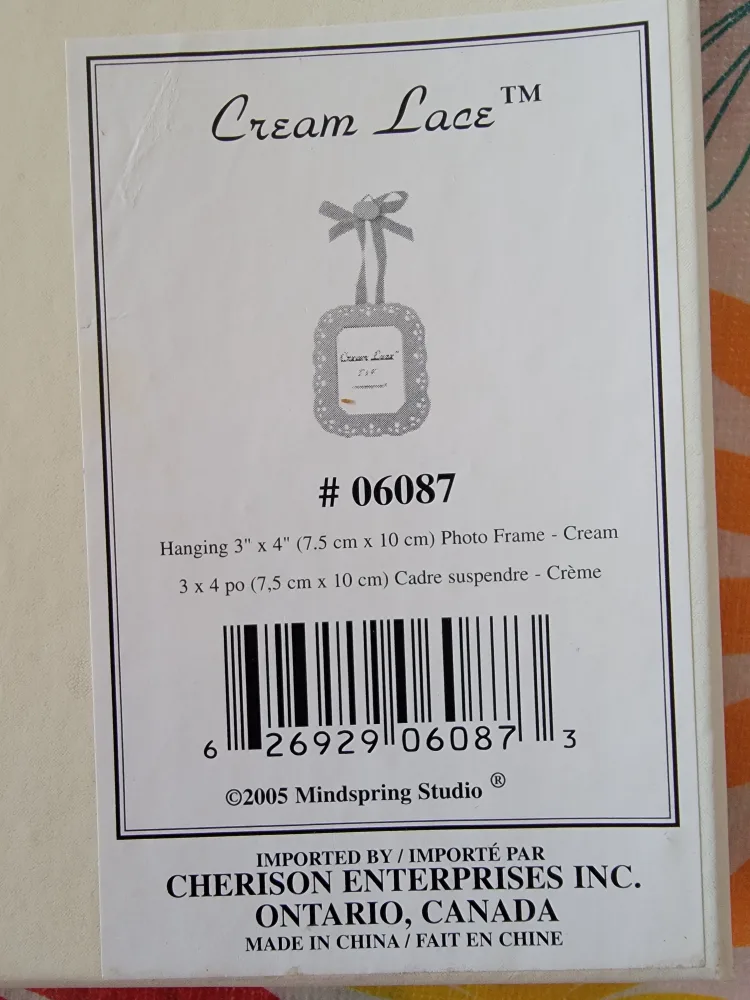 Cream Lace Hanging Photo Frame - New in Box! image indicator(4)