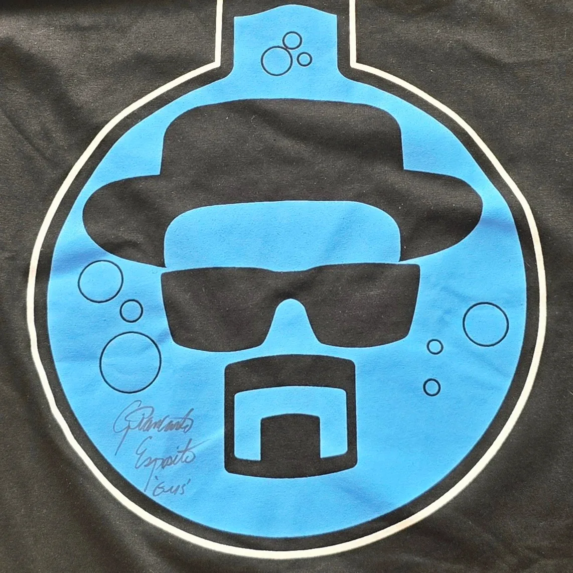 Autographed BREAKING BAD Collectors T-Shirt image indicator(2)