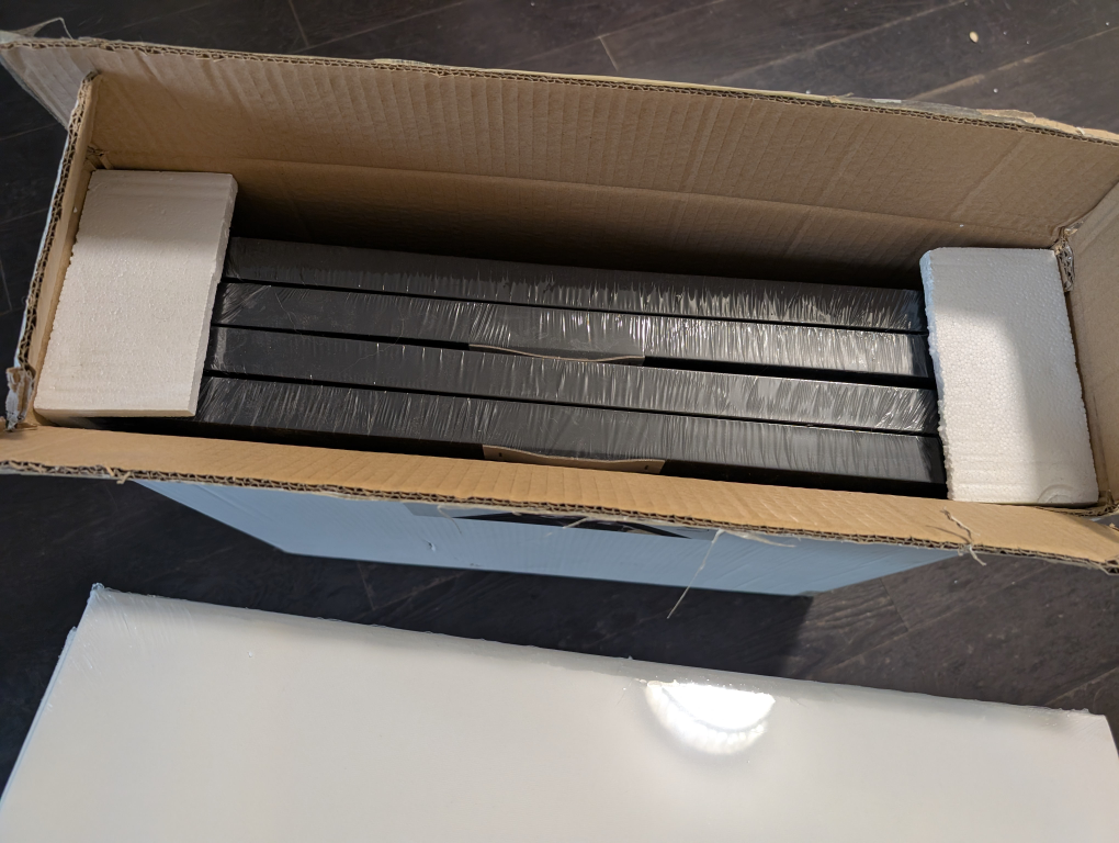 MOVING SALE New DeSerres Black Floater Frames+2 Canvases - photo 2