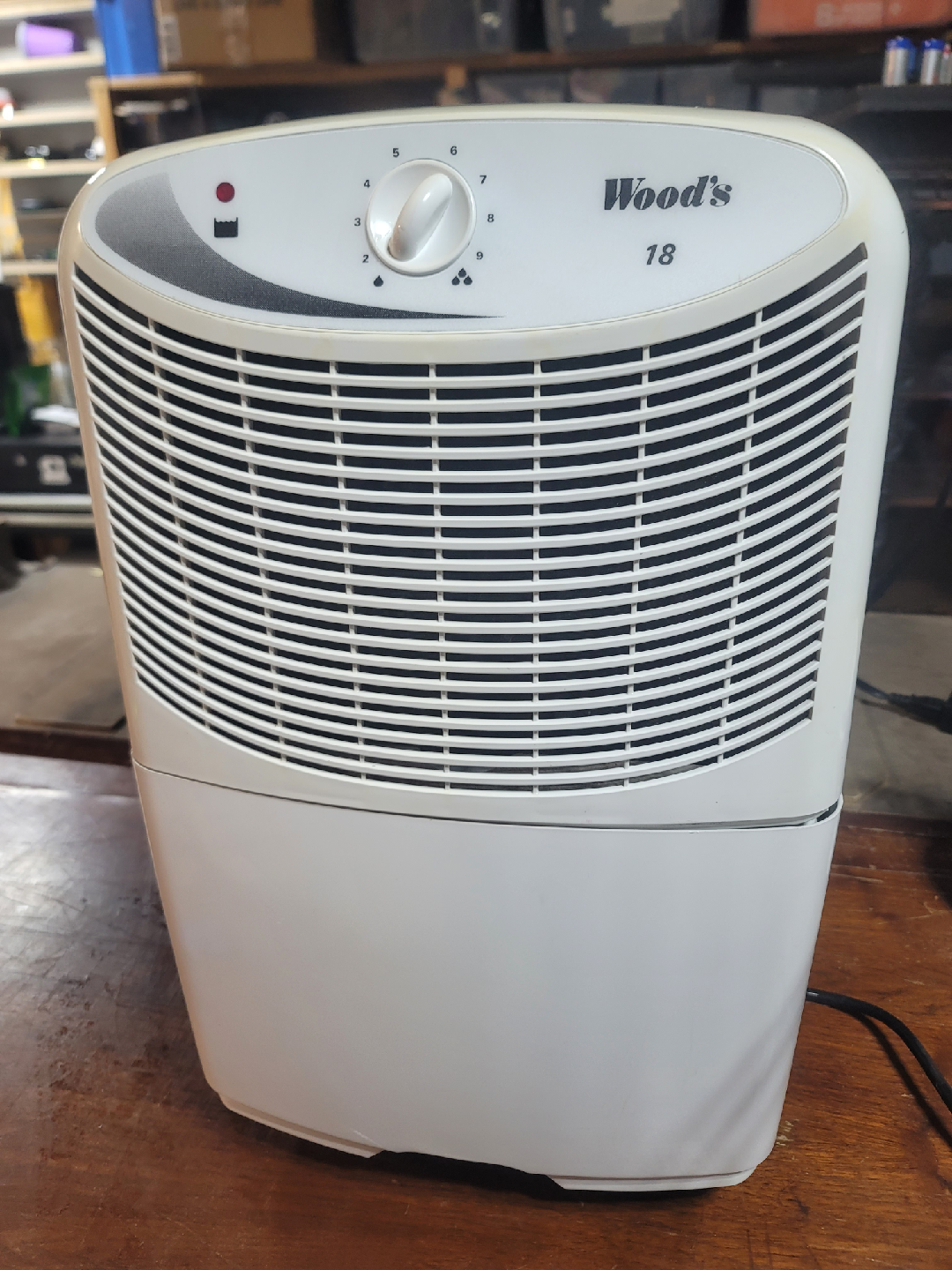 Wood's Dehumidifier 8.5 litre, auto shut off