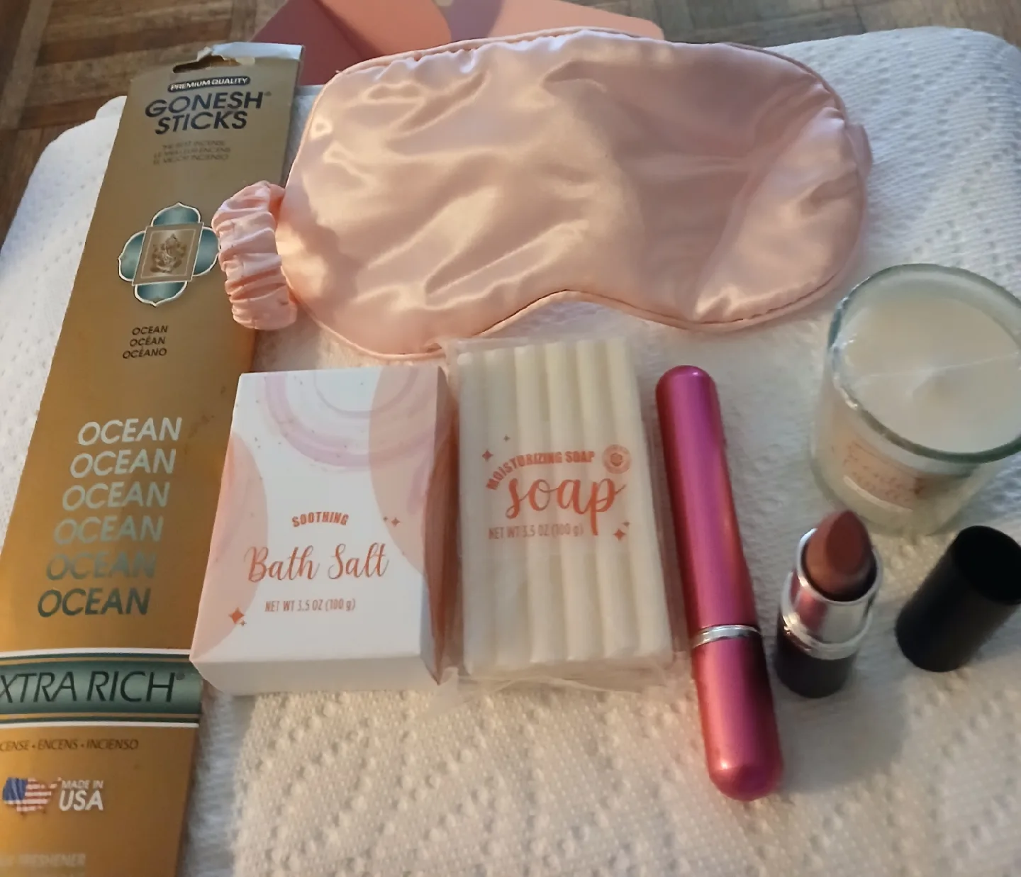 Bath & Body Gift Set - New thumbnail
