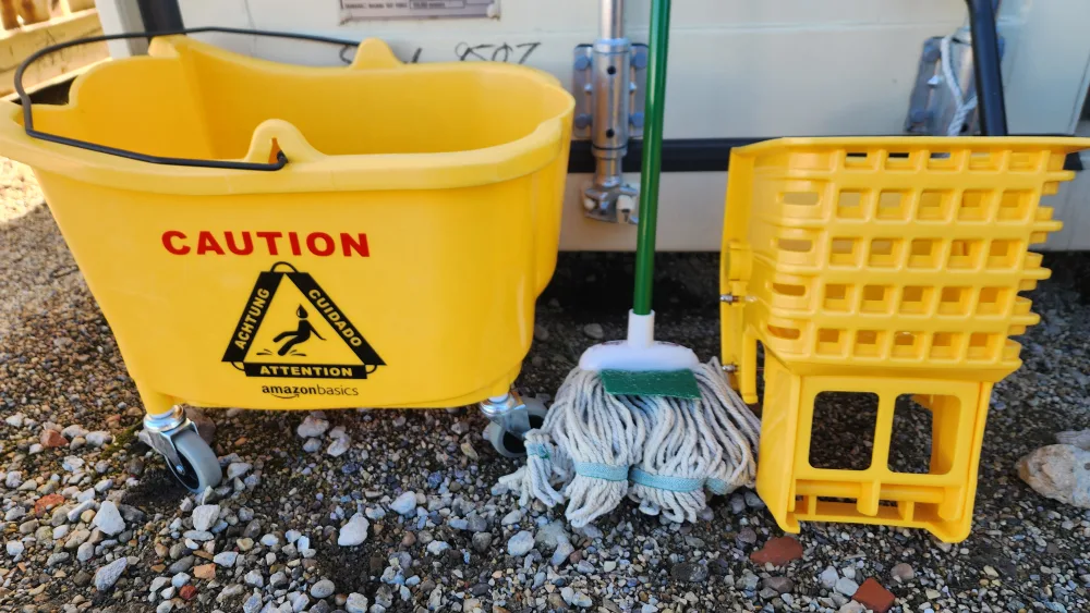 AmazonBasics Yellow Mop Bucket with wringer and mop