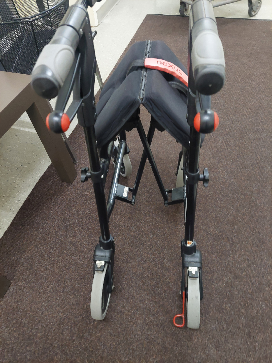 Nexus Walker with Seat & Basket - photo 5