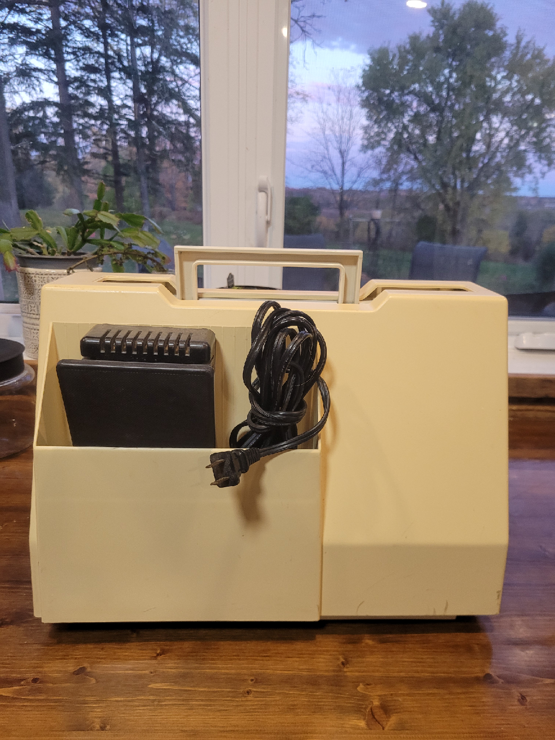 Pfaff Hobbymatic 917 Sewing Machine - photo 2