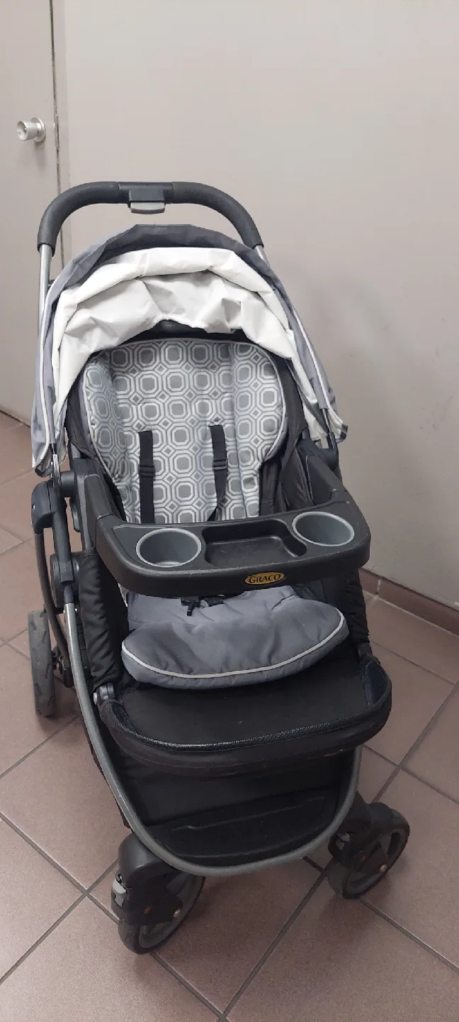 Graco Stroller - Excellent Condition! image indicator(2)