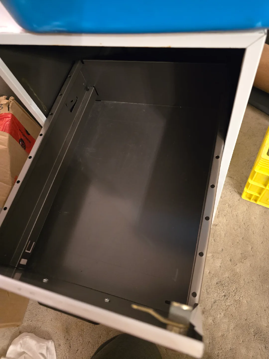 Two-Drawer Filing Cabinet - White image indicator(3)