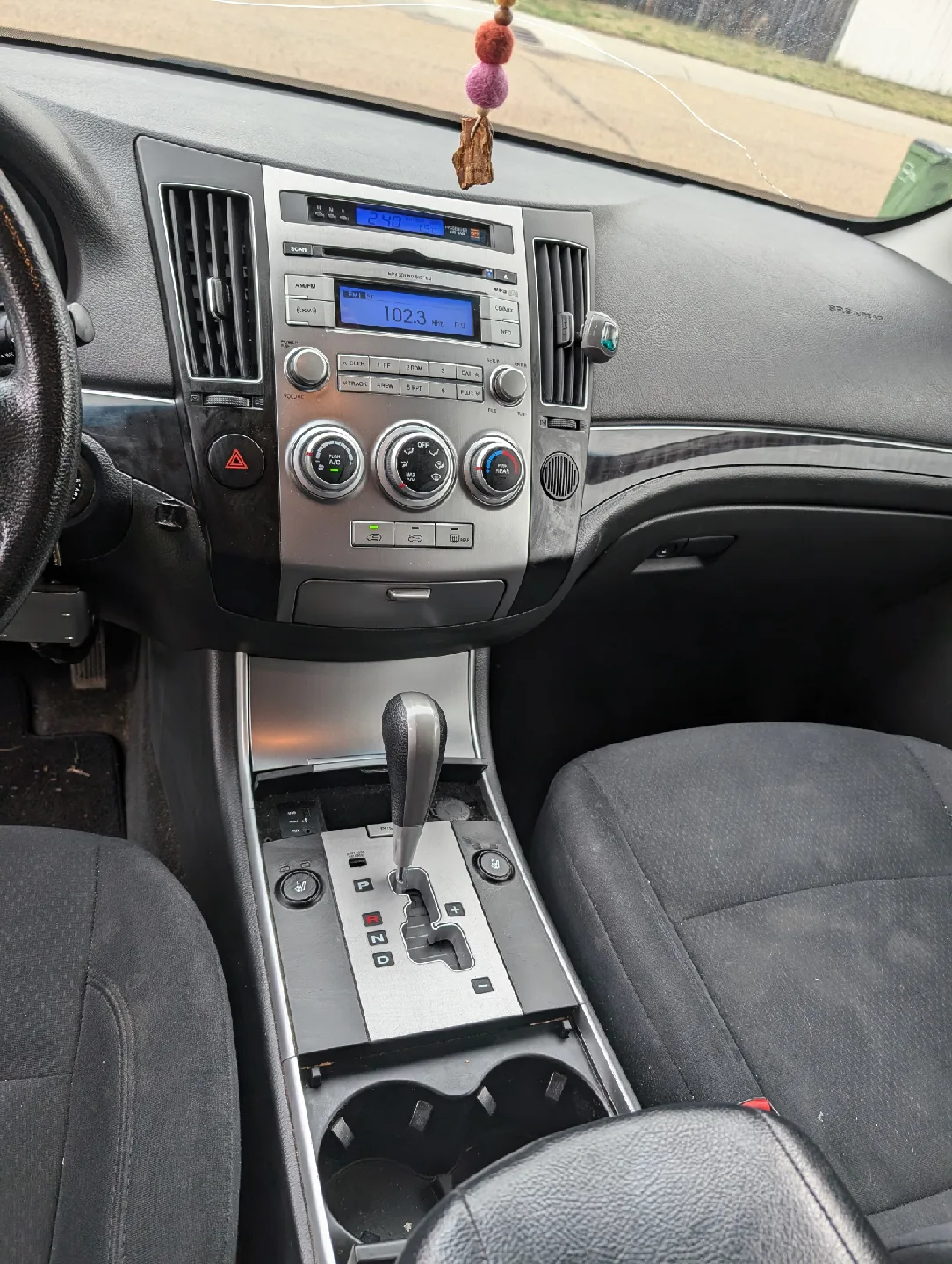 Hyundai Veracruz SUV image indicator(3)