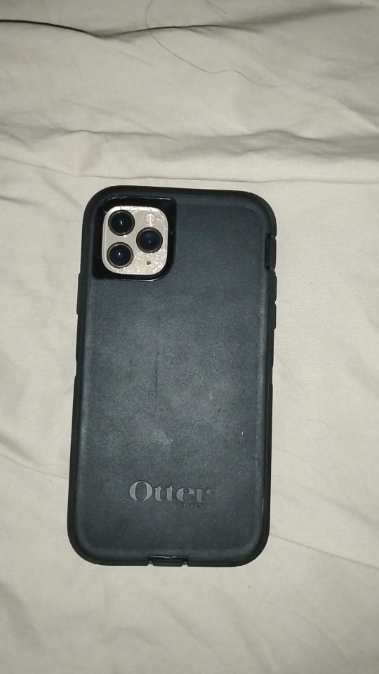 iPhone 11 Pro Max - photo 2