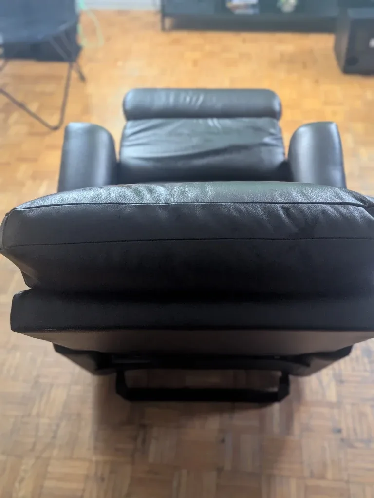 LA-Z-BOY Wall Recliner - Black image indicator(3)