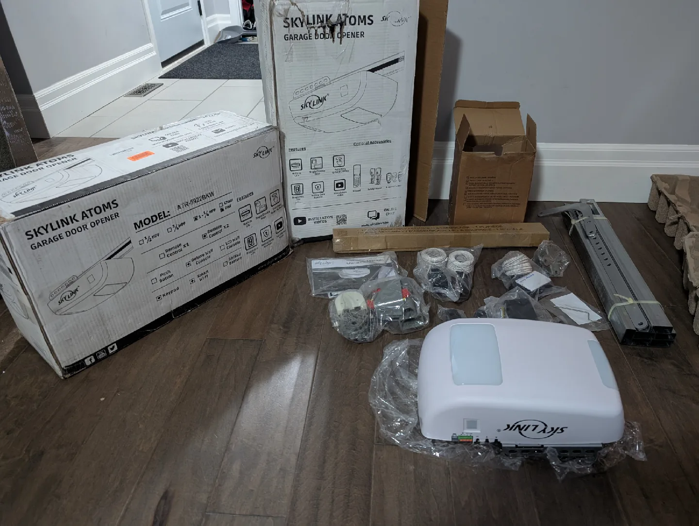 Brand New Skylink 1 1/4HP Garage Door Opener For Sale image indicator(2)