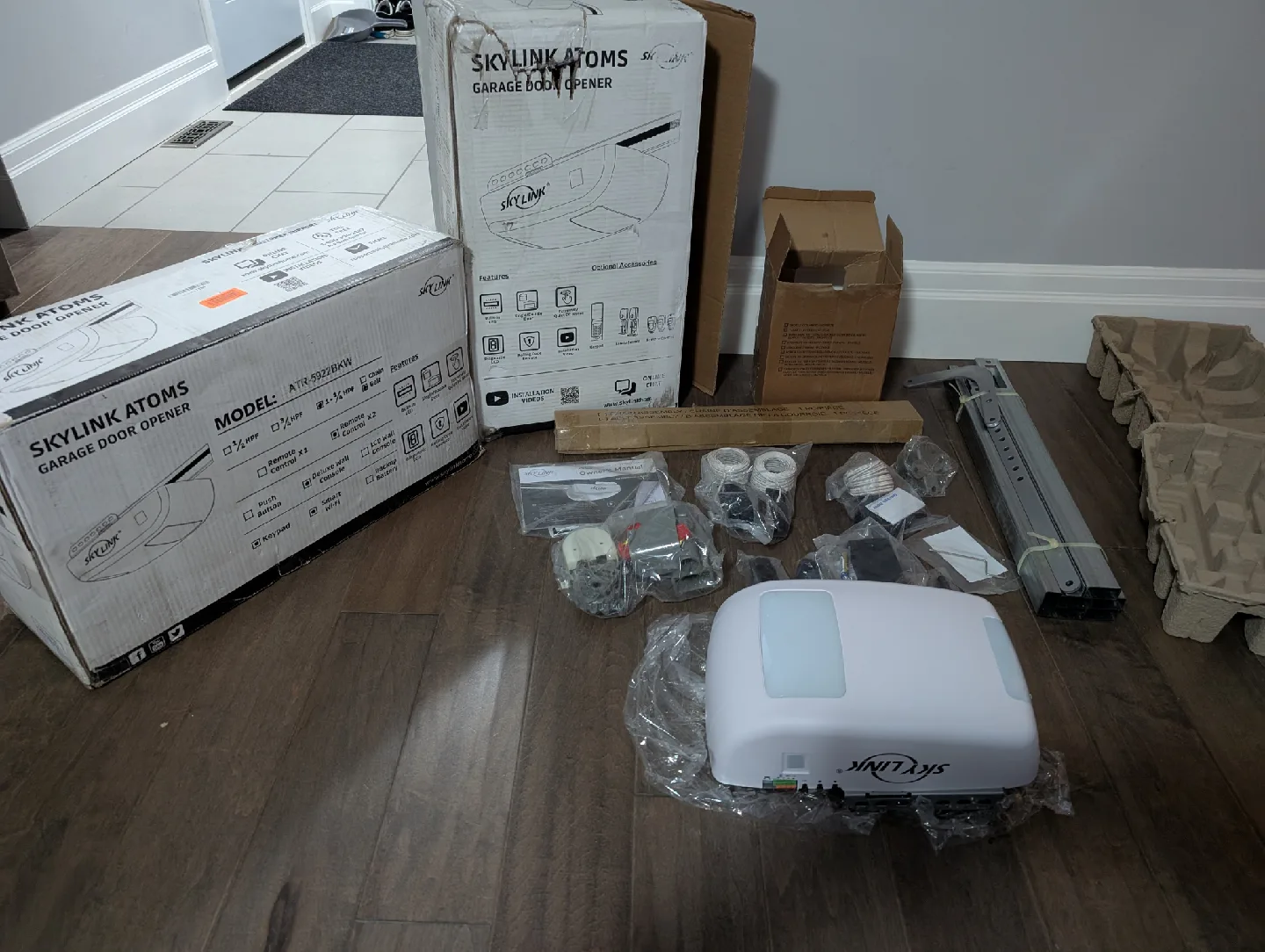 Brand New Skylink 1 1/4HP Garage Door Opener For Sale image indicator(3)